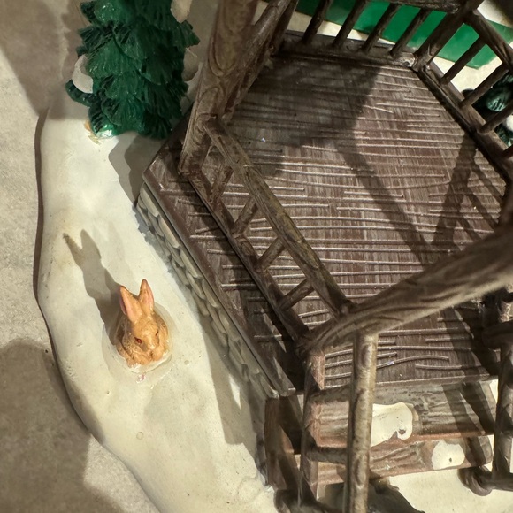 Lemax #43084 Winter Gazebo Table Accent, Boxed 2014 Christmas Village - Picture 7 of 9